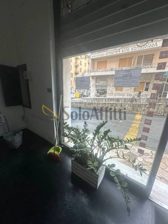 negozio in affitto a Genova in zona Pegli