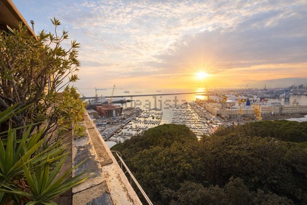 appartamento in affitto a Genova in zona Carignano