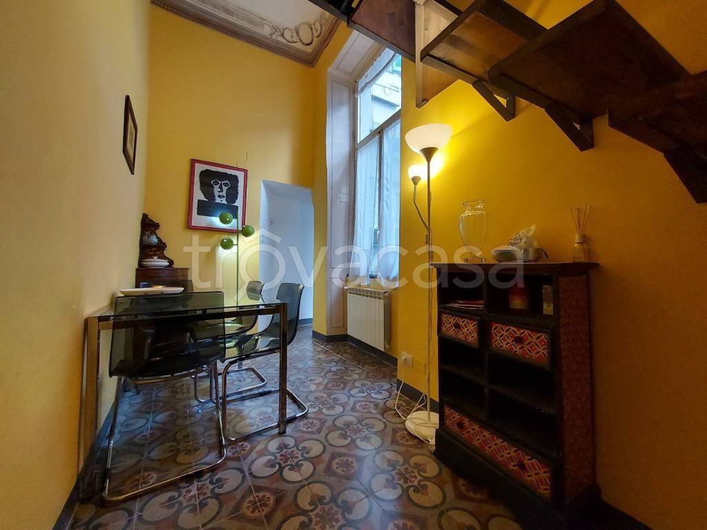 appartamento in affitto a Genova in zona Sottoripa / Maddalena / Molo