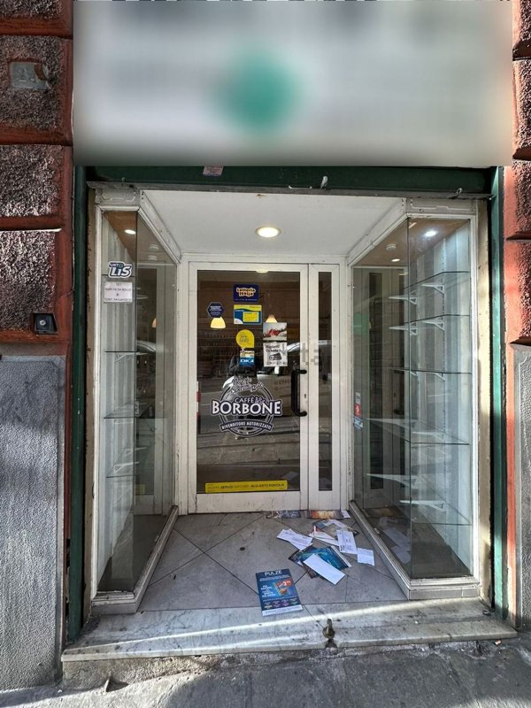 negozio in affitto a Genova in zona Castelletto