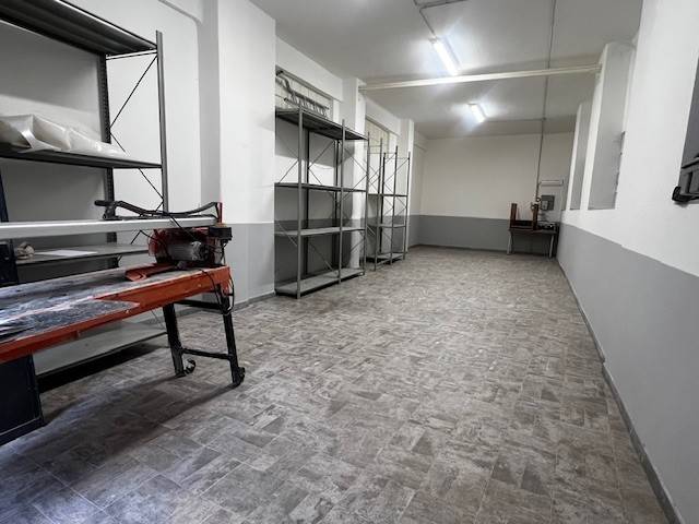 locale commerciale in affitto a Genova in zona Marassi