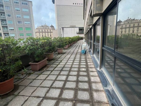 ufficio in affitto a Genova in zona Portoria / Piccapietra