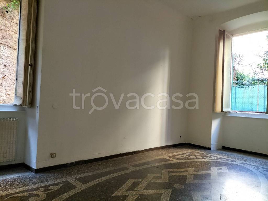 appartamento in affitto a Genova in zona Carignano