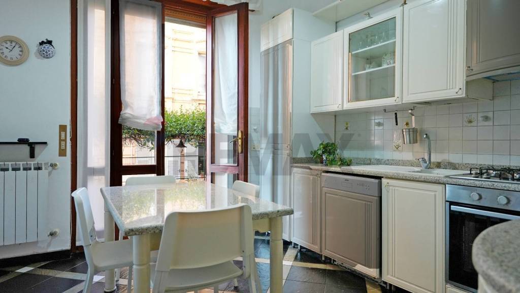 appartamento in affitto a Genova in zona Castelletto