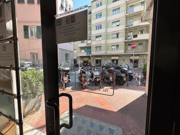 locale commerciale in affitto a Genova in zona Nervi