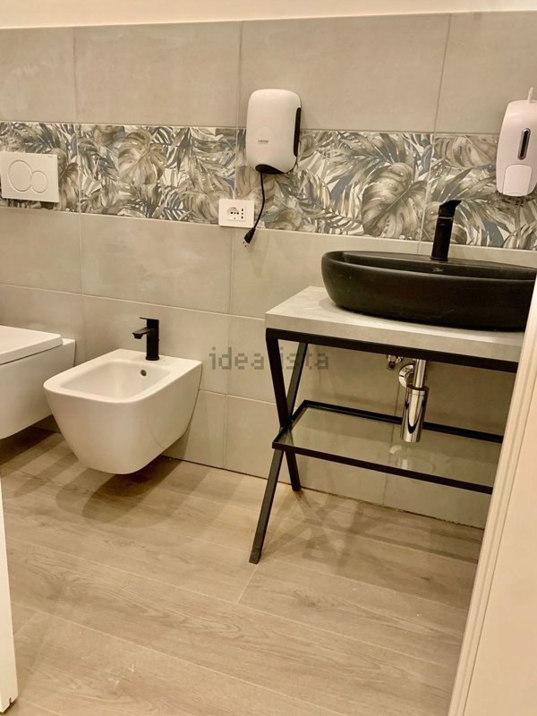 ufficio in affitto a Genova in zona Portoria / Piccapietra