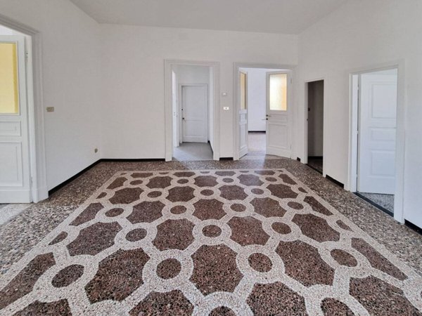 appartamento in affitto a Genova in zona Carignano