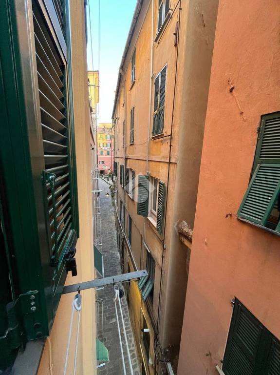 appartamento in affitto a Genova in zona Sottoripa / Maddalena / Molo