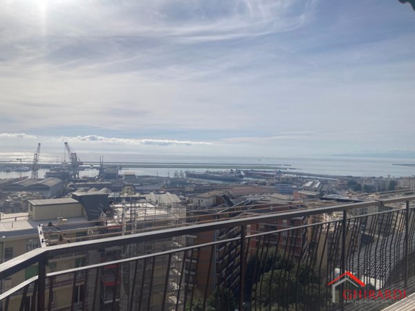 appartamento in affitto a Genova in zona Sestri Ponente