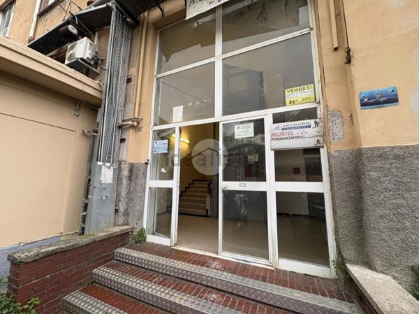 locale di sgombero in affitto a Genova in zona Borzoli