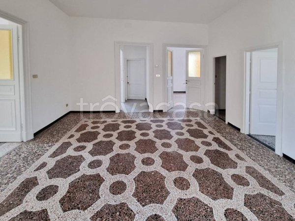 appartamento in affitto a Genova in zona Carignano