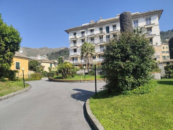 locale commerciale in affitto a Genova in zona Nervi