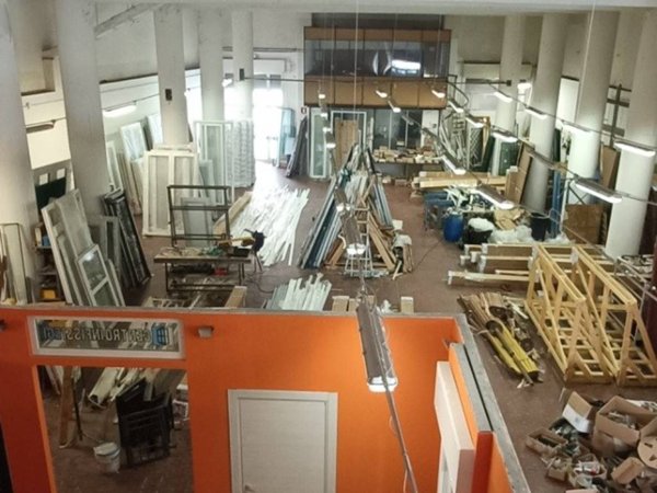 locale commerciale in affitto a Genova in zona Molassana