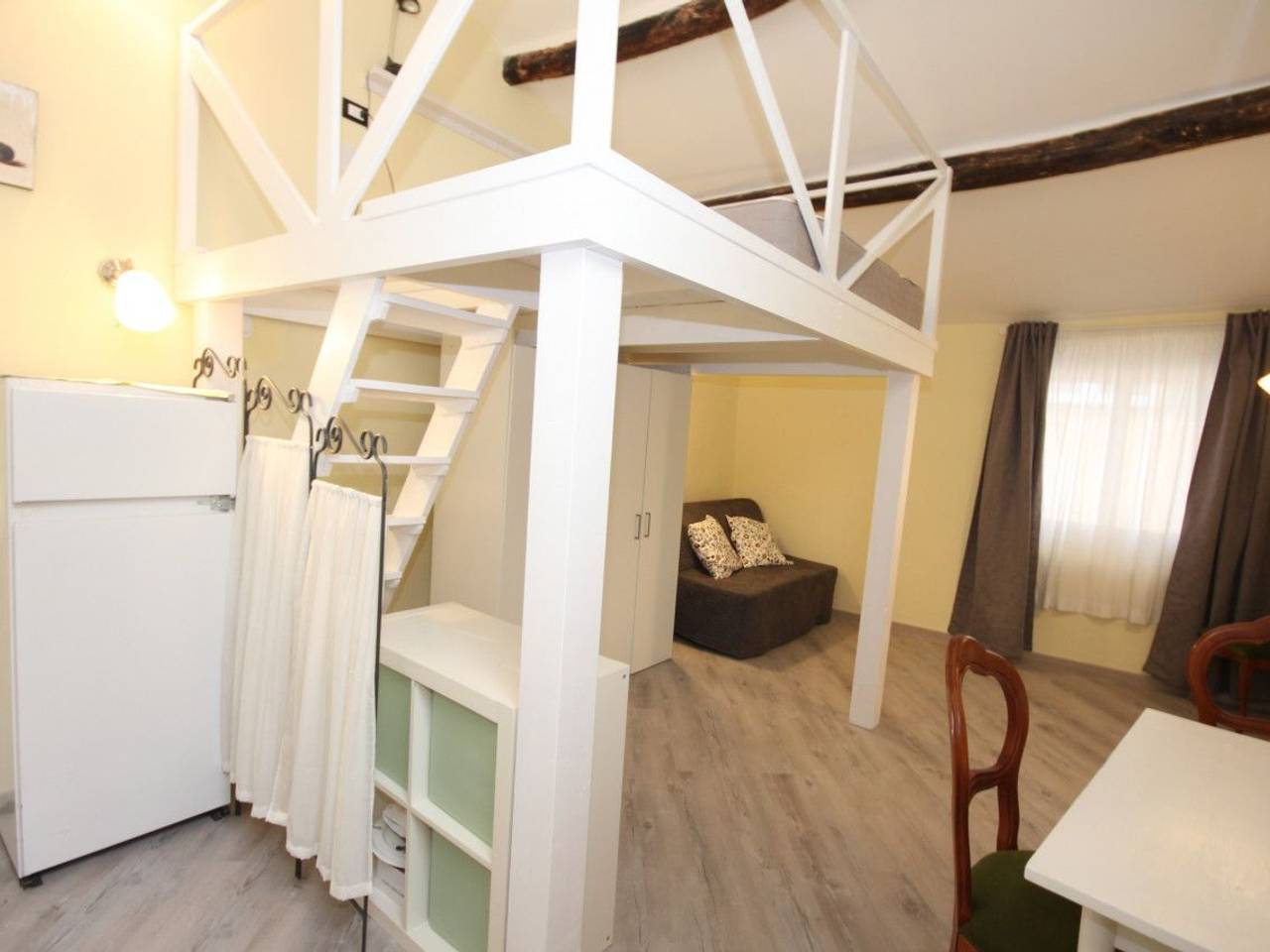 appartamento in affitto a Genova in zona Sottoripa / Maddalena / Molo