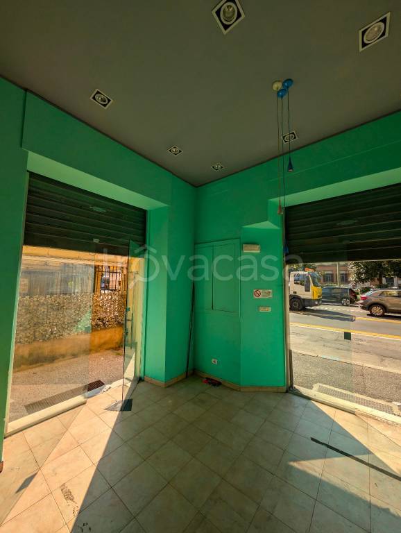 negozio in affitto a Genova in zona San Fruttuoso