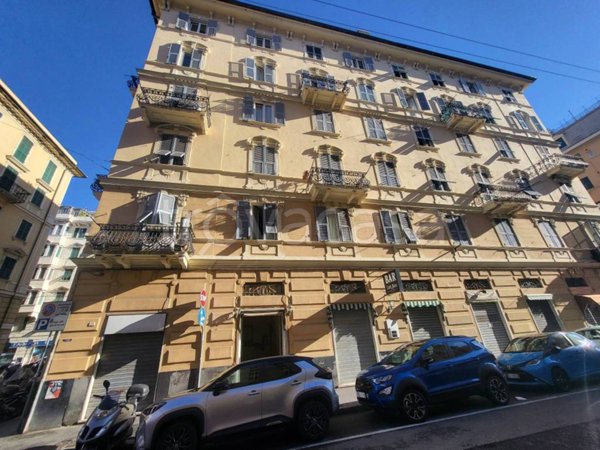 negozio in affitto a Genova in zona San Fruttuoso
