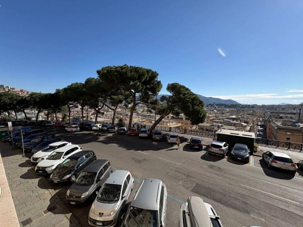 appartamento in affitto a Genova in zona Carignano