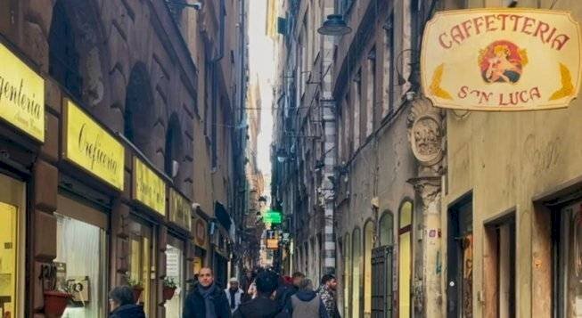 locale commerciale in affitto a Genova in zona Sottoripa / Maddalena / Molo