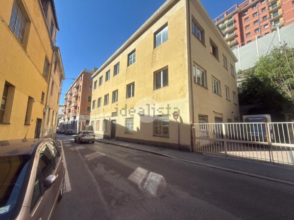locale commerciale in affitto a Genova in zona Sampierdarena