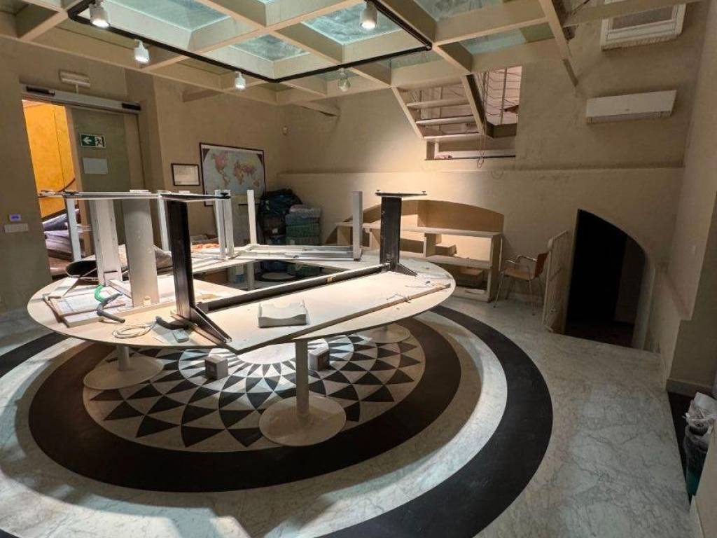 negozio in affitto a Genova