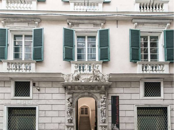 appartamento in affitto a Genova in zona Centro Storico