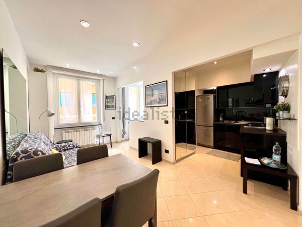 appartamento in affitto a Genova in zona Sottoripa / Maddalena / Molo