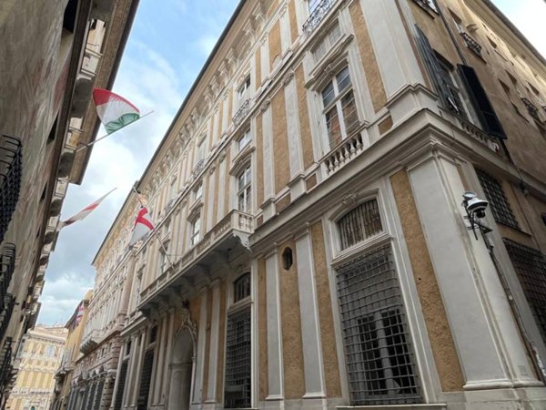 appartamento in affitto a Genova in zona Sottoripa / Maddalena / Molo