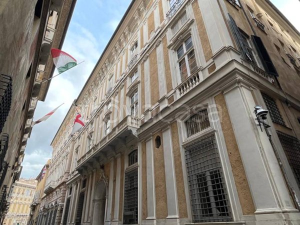 appartamento in affitto a Genova in zona Sottoripa / Maddalena / Molo