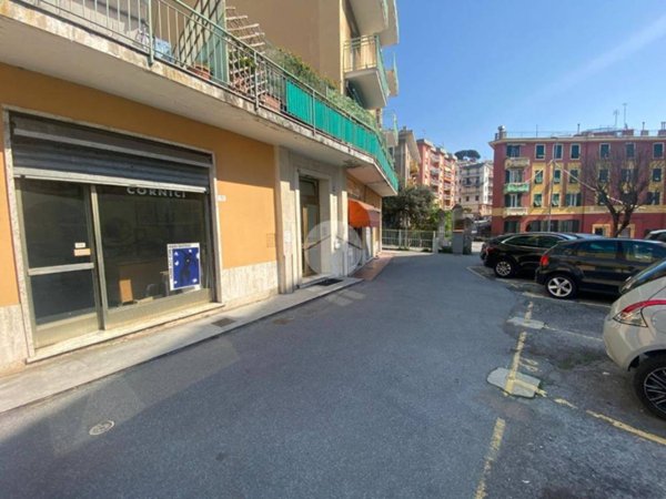 negozio in affitto a Genova in zona Pegli