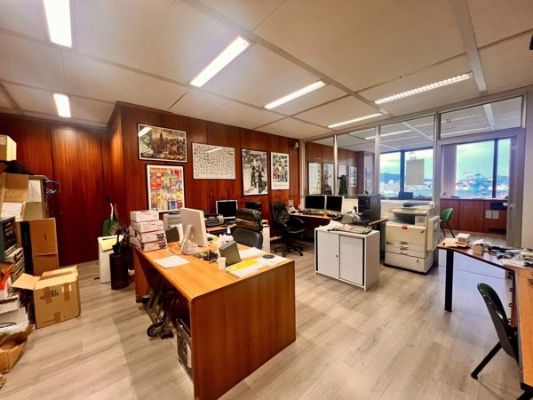 ufficio in affitto a Genova in zona Sampierdarena