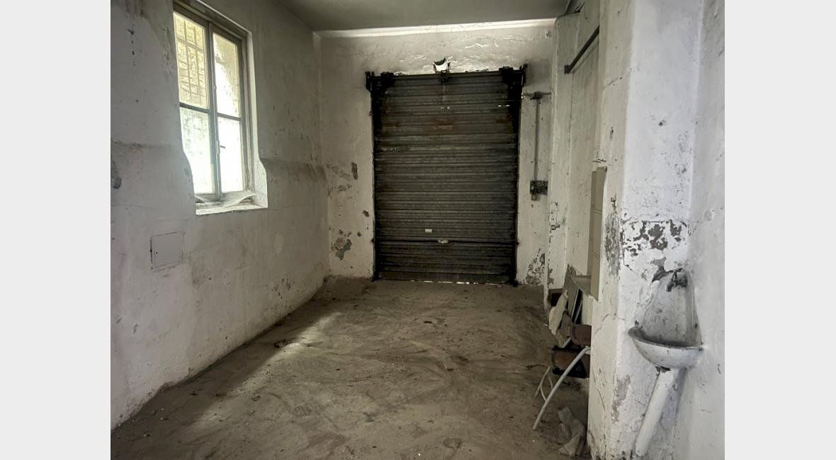 locale commerciale in affitto a Genova in zona San Fruttuoso