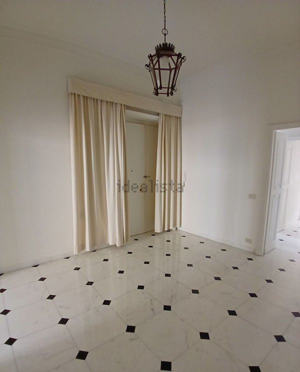 appartamento in affitto a Genova in zona Castelletto