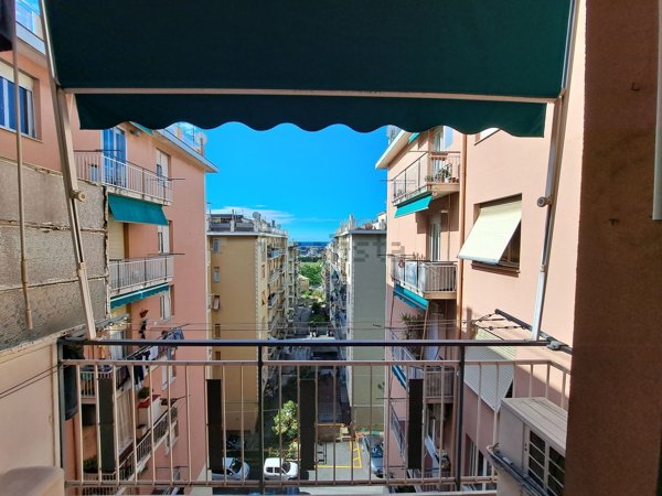 appartamento in affitto a Genova in zona Palmaro / Pra'