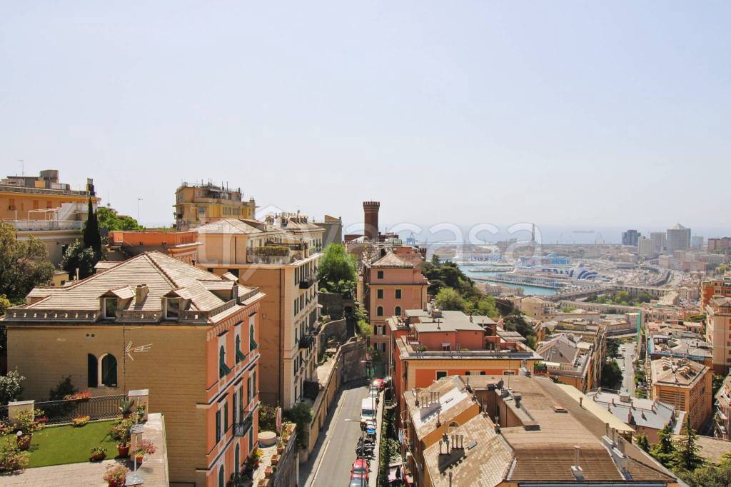 appartamento in affitto a Genova in zona Castelletto