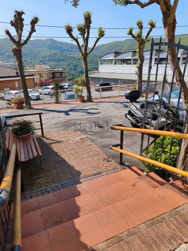 negozio in affitto a Genova in zona Molassana