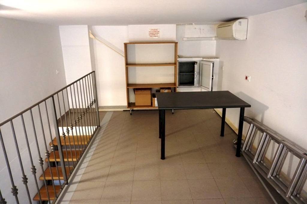 ufficio in affitto a Genova in zona Sampierdarena