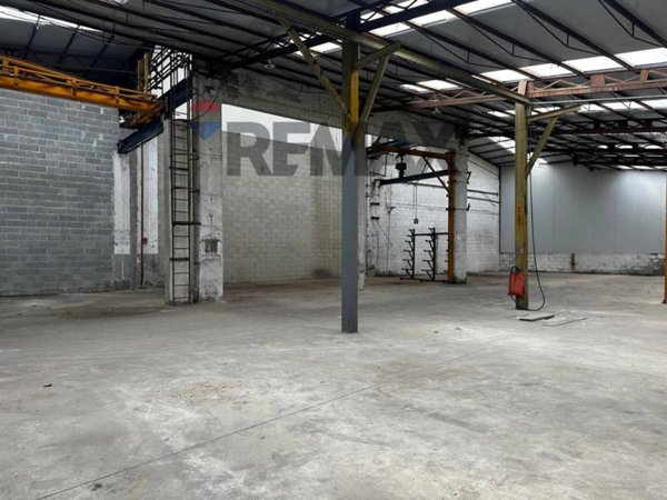 negozio in affitto a Genova in zona Bolzaneto