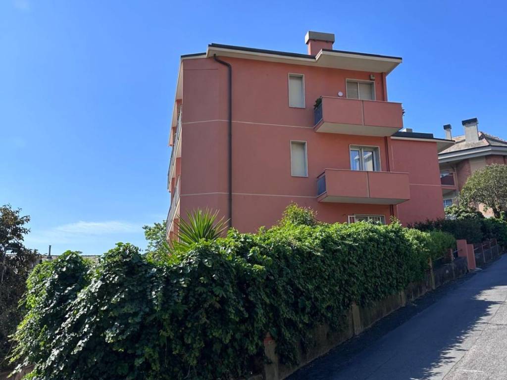 appartamento in affitto a Genova in zona Sturla