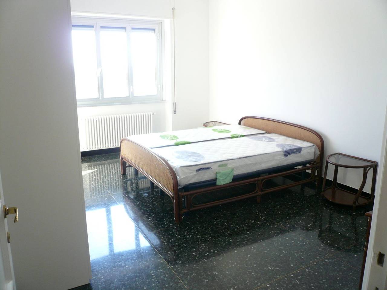 negozio in affitto a Genova