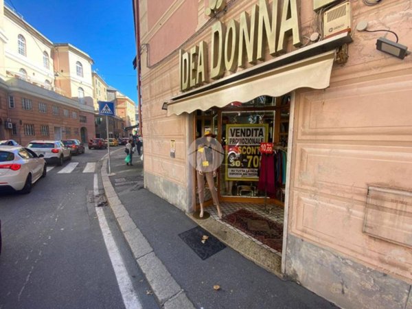 negozio in affitto a Genova in zona Voltri