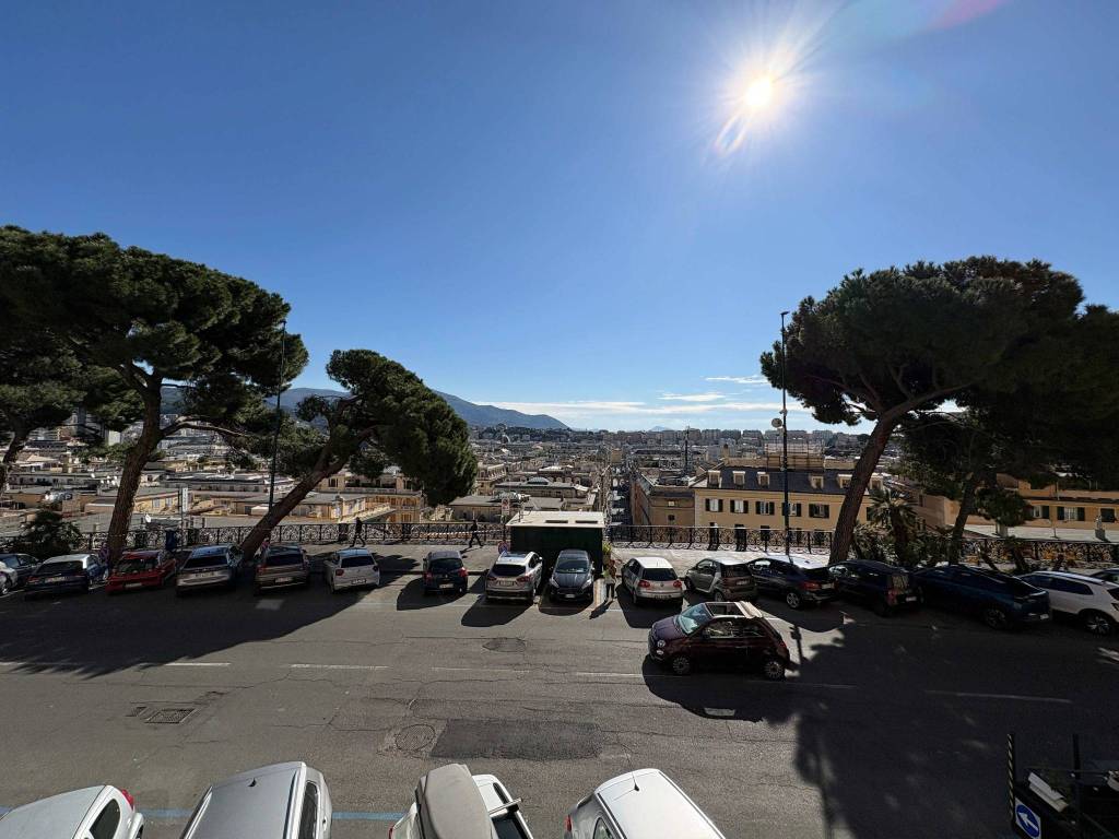 appartamento in affitto a Genova in zona Carignano