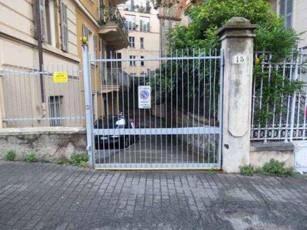 negozio in affitto a Genova in zona Centro Storico