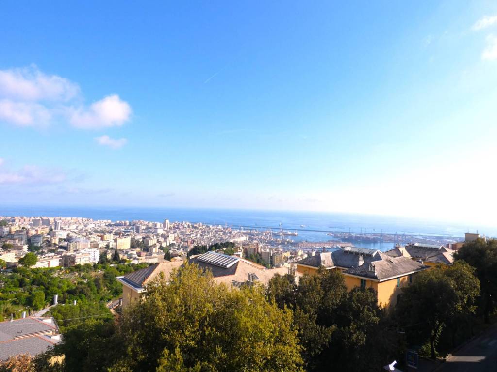 appartamento in affitto a Genova in zona Castelletto