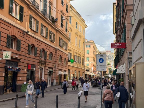 negozio in affitto a Genova in zona Centro Storico