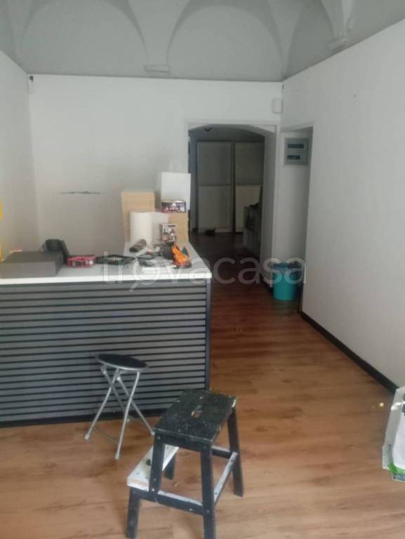 negozio in affitto a Genova in zona Sestri Ponente