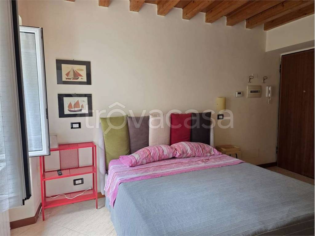appartamento in affitto a Genova in zona Lagaccio / Granarolo