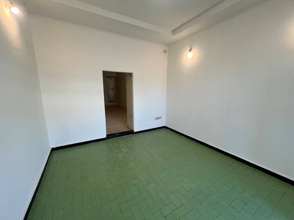 negozio in affitto a Genova in zona Sampierdarena