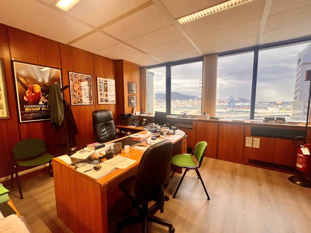 ufficio in affitto a Genova in zona Sampierdarena