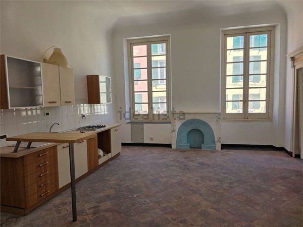 appartamento in affitto a Genova in zona Sottoripa / Maddalena / Molo
