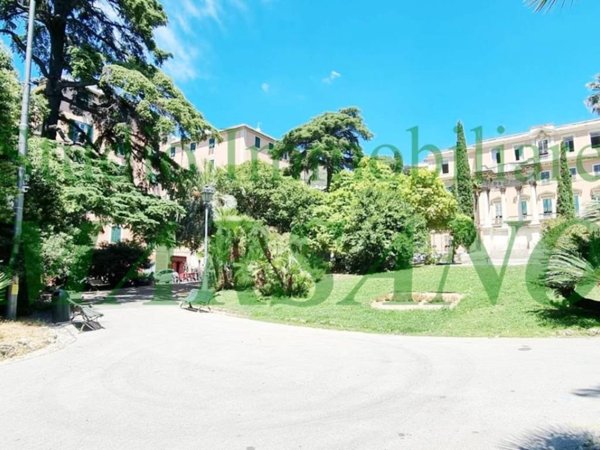 negozio in affitto a Genova in zona Nervi